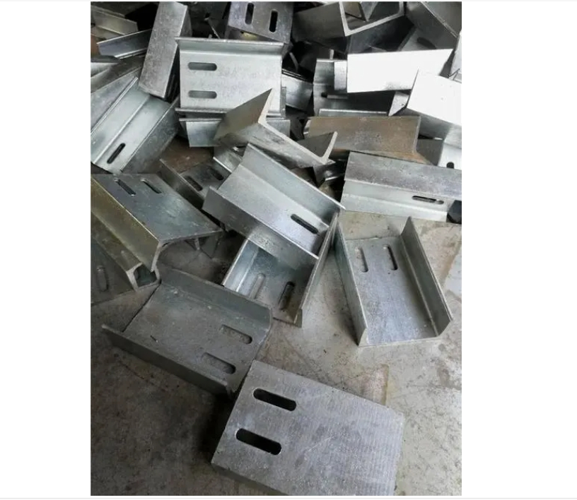 彭山河北槽钢连接件